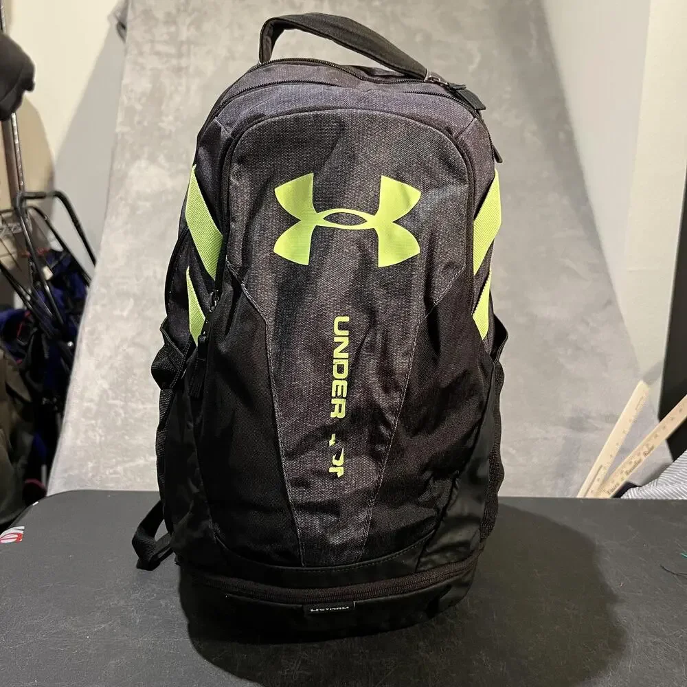 Under Armour Hustle 3.0 18